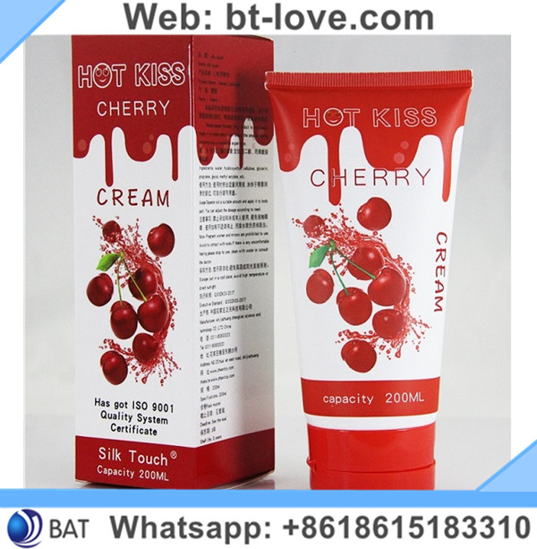 200ML STRAWBERRY HIGH QUALITY WATER SOLUBLE FLAVORED LUBRICANT